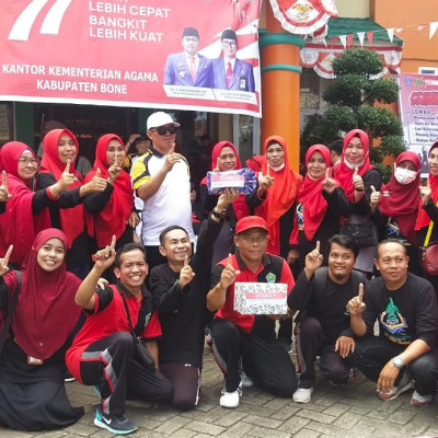 Bangkitkan Semangat, Pendidik MIN 7 Bone Semarakkan Lomba Kemerdekaan