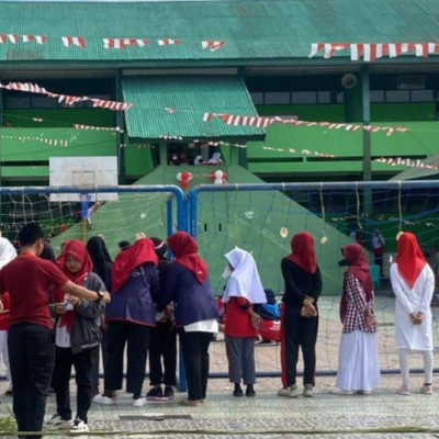 Keseruan Siswa MTsN 1 Bone Rayakan HUT RI ke 77