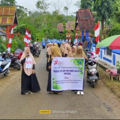 Majelis Ta’lim Miftahul Hasanah Songing Ramaikan Karnaval HUT RI Ke-77 Dan Tahun Baru Islam 1444 H