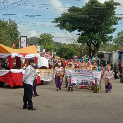 Kepala MTs Al – Ikhwan Beserta Pendidik Lainnya turut Ramaikan Karnaval Merdeka Toleransi