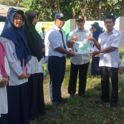 Rasa Bahagia dan Bangga Selimuti Peserta Upacara Bendera di MTs. Badan Amal