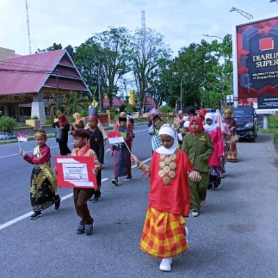 MI Nurim Ikut Meriahkan Karnaval Merdeka Toleransi