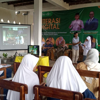 Lakpesdam PCNU Bulukumba Ajak Santri As’adiyah Galung Beru Ngaji Literasi Digital