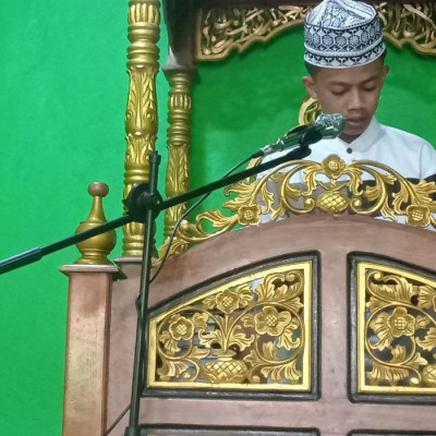 Program Khitobah, Siswa MA Ponpes As’adiyah Galung Beru Sampaikan Khutbah Jumat