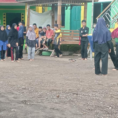 Siswa MTs Ponpes As’adiyah Galung Beru Antusias Ikuti Latihan Pencak Silat