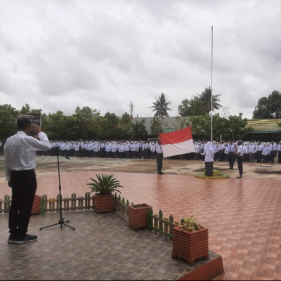 Penting, Ini Amanat Kepala MAN 2 Bone pada Upacara Bendera