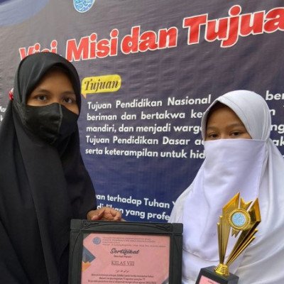 Kelas VIII MTs Darismah Bongki Juara Pertama Lomba Kebersihan dan Keindahan Kelas