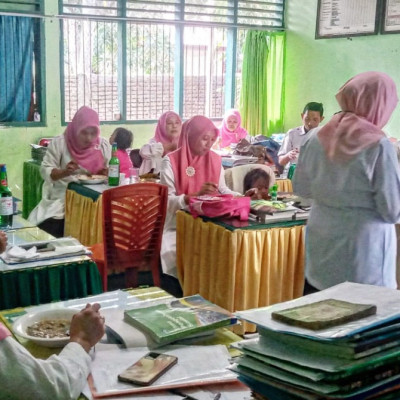 Ritual Unik Setiap Senin MTs Bontosunggu, Makan Bersama