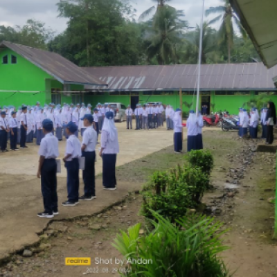 Tumbuhkan Kedisiplinan Peserta Didik, Ini Pesan Pembina Upacara Madrasah Muhammadiyah Songing