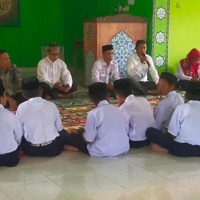 Sambangi MTsN 5 Bulukumba, Kepala KUA Herlang Sosialisasi Gerakan Cari Mantu Bebas Narkoba