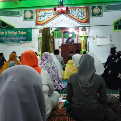 Keluarga Besar MTsN 3 Bulukumba Ikuti Zikir dan Tabligh Akbar di Masjid Nurul Hilal Dato Tiro Hila-Hila