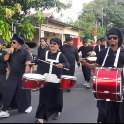 Warga MTsN 1 Bulukumba Turut Ramaikan Fun Walk Kolaborasi Dua Desa