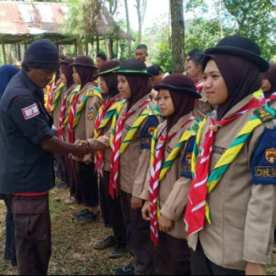 Camp Ambalan MA Tengah Lembang Diwarnai Pemasangan Slayer Tanda Kecakapan Khusus