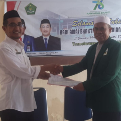 KUA Timur Sambut Mahasiswa KKLP IAIN Bone