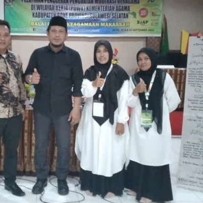 Kamad dan Guru MTsN 1 Bone Jadi Agen Penggerak Penguatan Moderasi Beragama