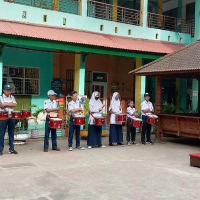 Wakamad Humas MTsN Gowa Buka Diksar Drumband, Ini Pesannya