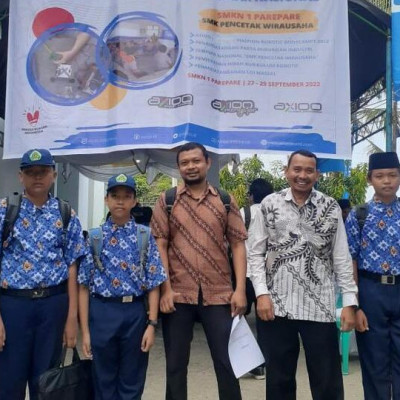 Siswa MTsN Ikuti Kompetisi Robotic Bootcamp di SMKN 1 Parepare