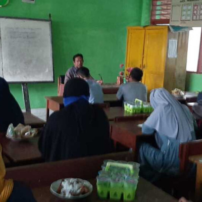 Bahas Penerapan Lima Hari Sekolah, MI DDI Kampung Baru Rapat Bersama Orang Tua Siswa