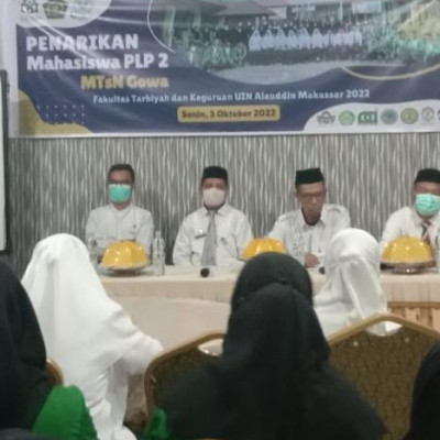 Wadek Fakultas Tarbiyah dan Keguruan UINAM Tarik Mahasiswa PLP2 di MTsN Gowa