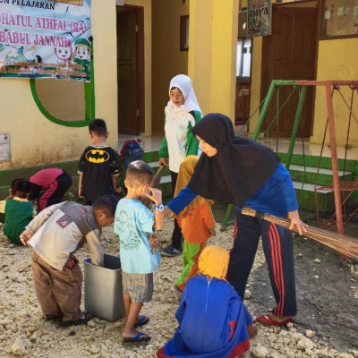 Raudhatul Athfal Babul Jannah, Perkuat Program Jumat Bersih