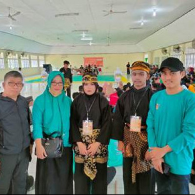 Plh Kakan Kemenag Sidrap Bersama Kasi PD. Pontren Support Atlit Pencak Silat 