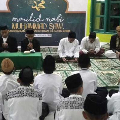 Lagi, Dua Santri Pontren Al Badar Bilalang Parepare Khatam 30 Juz