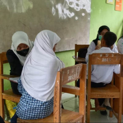 PKM Bontonyeleng Screening Kesehatan Siswa MTs Bontonyeleng