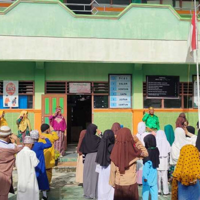 Peringati Hari Sumpah Pemuda ke-94, MI DDI Kampung Baru Gelar Upacara