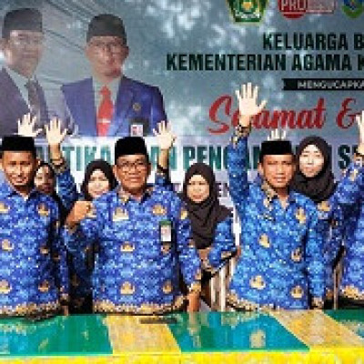 Pengambilan Sumpah Jabatan, PPPK MIN 2 Bone Rayakan dengan Lompatan Kebahagiaan