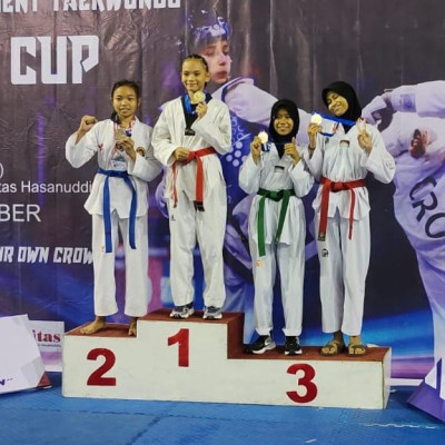 Siswi MTs DDI Amparita Sebet Medali Pada Ajang Open Turnament Taekwondo Unhas Cup 2022