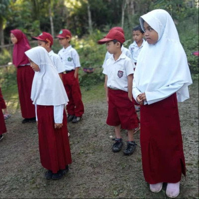 MI As'adiyah Kindang Gelar Upacara Bendera, Ini Tujuannya