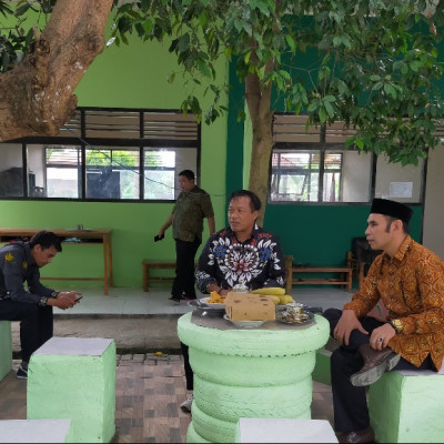 Bincang Santai Ketua Pokjawas Usai Monitoring Pelaksanaan PAS di MTsN 1 Bulukumba