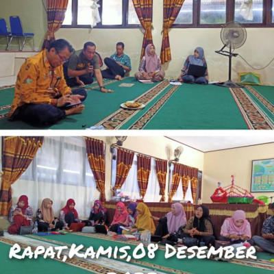 Kamad Pimpin Rapat Rutin MTsN 2 Bone, Ini yang Dibahas 