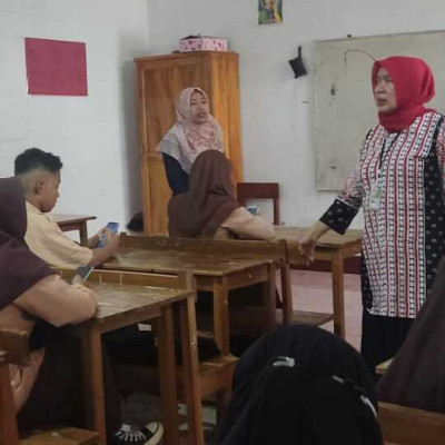 Pengawas Apresiasi Pelaksanaan PAS Berbasis CBT di MTs DDI Labukkang