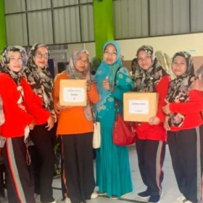 Personil KUA Sibulue Semarakkan Lomba Jelang HAB Kemenag dan Raih Juara