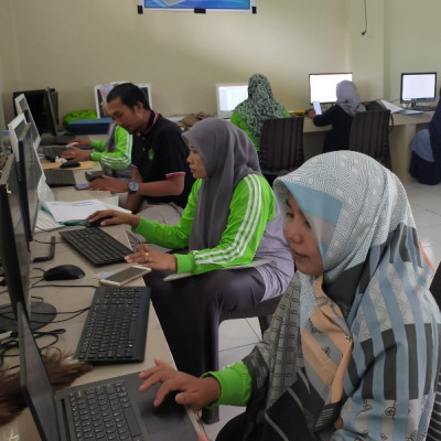 Giat Guru dan Tendik Non ASN MTsN 1 Bulukumba Sambut Seleksi PPPK Tahun 2022