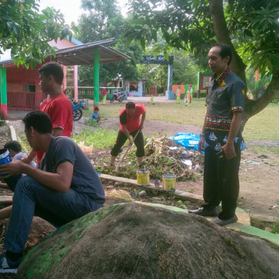 Karya Seni Mural Edukatif Warnai Sisi Tembok MIS Padi