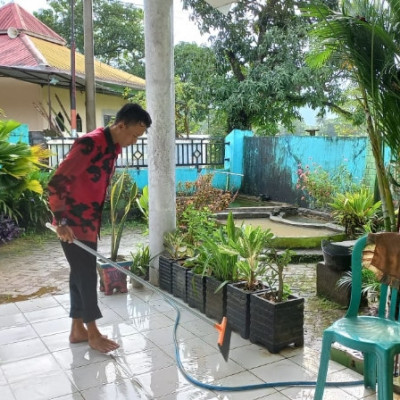 Pasca Direndam Banjir, ASN KUA Simbang Bersih-Bersih Kantor