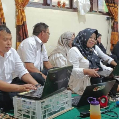 Digitalisasi Madrasah, MTsN 2 Bone Gelar Bimtek E-Learning Bagi Pendidik