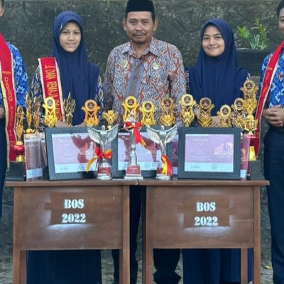 Empat Siswa MTsN Parepare Panen Prestasi di Ajang Pemilihan Dara Daeng Sulsel 2023