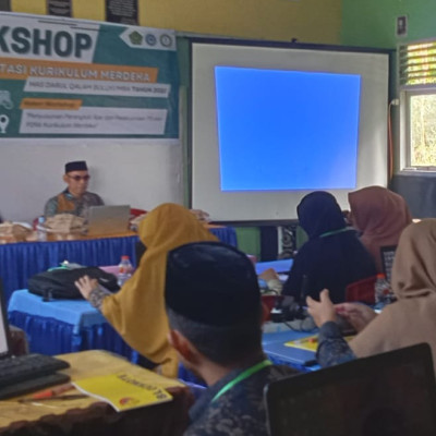 MAS Darul Qalam Bulukumba Laksanakan Workshop Implementasi Kurikulum Merdeka