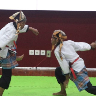 "Perisai Badar" Pukau Undangan Wisuda Santri PPTQ An Nail Gowa