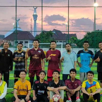 Jaga Kebugaran, Guru dan Pegawai PPTQ An Nail Gowa Rutin Mini Soccer