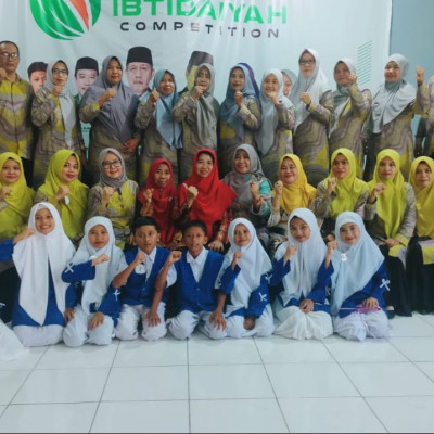 Prestasi Gemilang, MIN 1 Bulukumba Sabet Tropy Juara 1 Lomba Paduan Suara Tingkat Guru Madrasah di MIC 2023