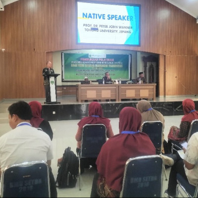 Guru Besar Tohoku University ‘Native Speaker’ di Forum Pelatihan PKB Guru MTs di Maros