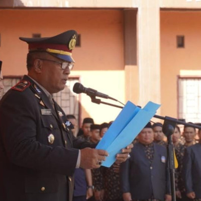 Ponpes Imam Asy-syathiby Daulat Kasat Binmas Polres Gowa Jadi Inspektur Upacara