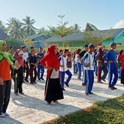 Pembiasaan Budaya Jumat Sehat, di MTsN 5 Bulukumba