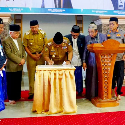 Teken Prasasti, Bupati Bone Resmikan Kampus II PMJ Biru