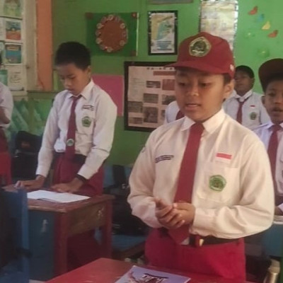 Awali PBM di MIN 1 Bulukumba: Bacaan Al-Quran Juz ke-30 Menggema di Ruang Kelas