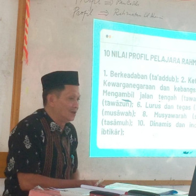 Projek P5P2RA MTs PP Babul Khaer Usung Tema Kewirausahaan “Budidaya Ikan Lele”